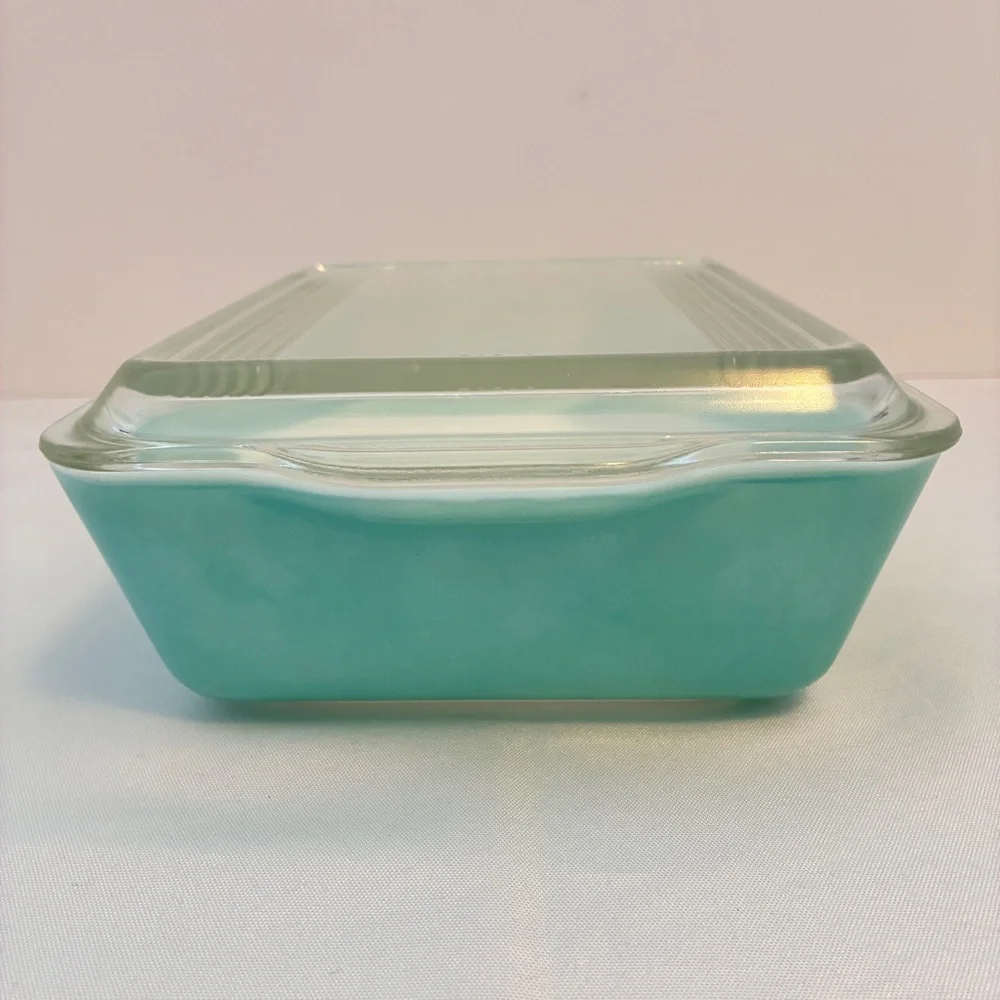 Pyrex Turquoise 1.5 Quart Refrigerator Dish With Lid 503 Vintage